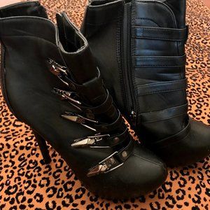 Paper Fox Genece Booties